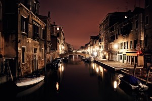 venezia-(i)-at-night